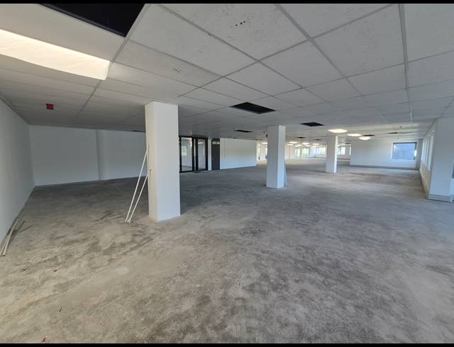 877M² OFFICE TO LET IN WOODMEAD